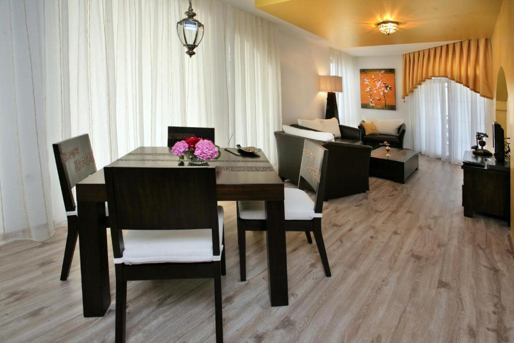 Familly Art Hotel Nirvana ชูเมน ห้อง รูปภาพ