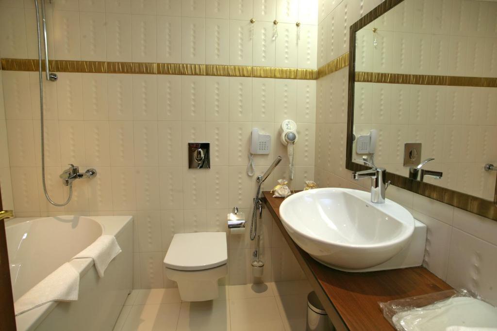 Familly Art Hotel Nirvana ชูเมน ห้อง รูปภาพ