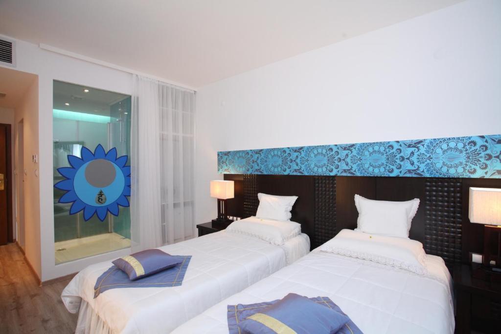 Familly Art Hotel Nirvana ชูเมน ห้อง รูปภาพ